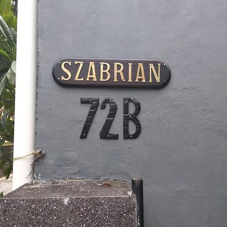 Szabrian Hostel Denpasar Dış mekan fotoğraf