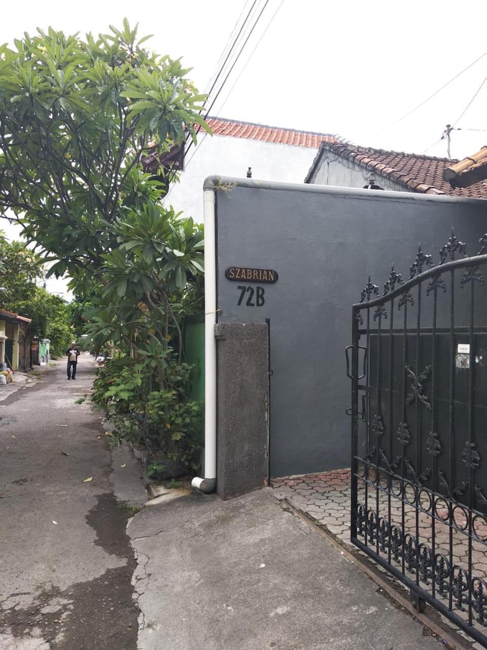 Szabrian Hostel Denpasar Dış mekan fotoğraf