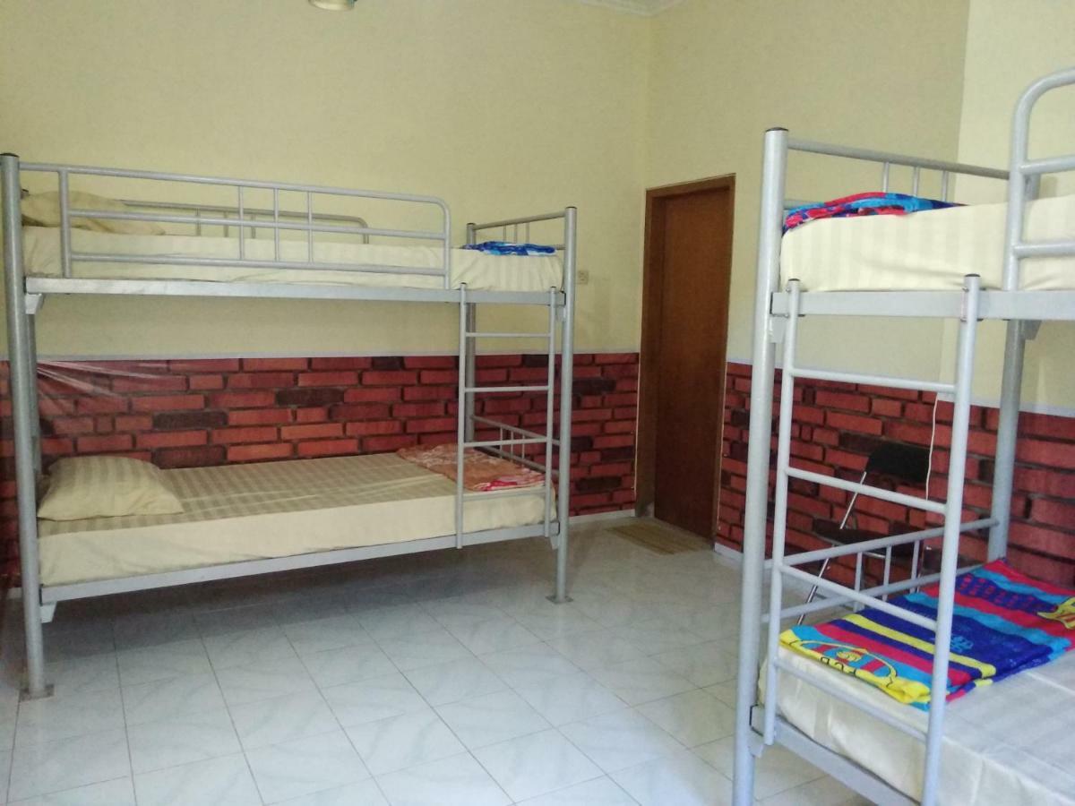 Szabrian Hostel Denpasar Dış mekan fotoğraf